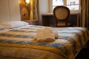 Room - Deluxe Rooms (Rome)