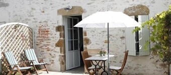 Charming Gîte in Former School with Garden, Bikes & WiFi, Near Beach & Thalassotherapy