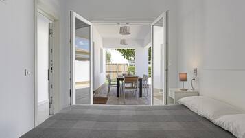 2 slaapkamers, een strijkplank/strijkijzer, gratis wifi, beddengoed