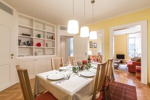 Apartment, 2 Schlafzimmer, 2 Bäder, Meerseite | Esszimmer