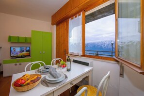 Family Studio, Mountain View, Mountainside (Appartamento Secrel 3) | View from room - Appartamenti Secrel (Tremosine)