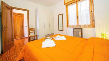 1 bedroom, free WiFi, bed sheets