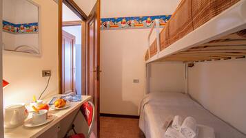 Family Apartment, Multiple Bedrooms, Mountainside (Appartamento Secrel 11) | 1 bilik tidur, Wi-fi percuma, cadar katil
