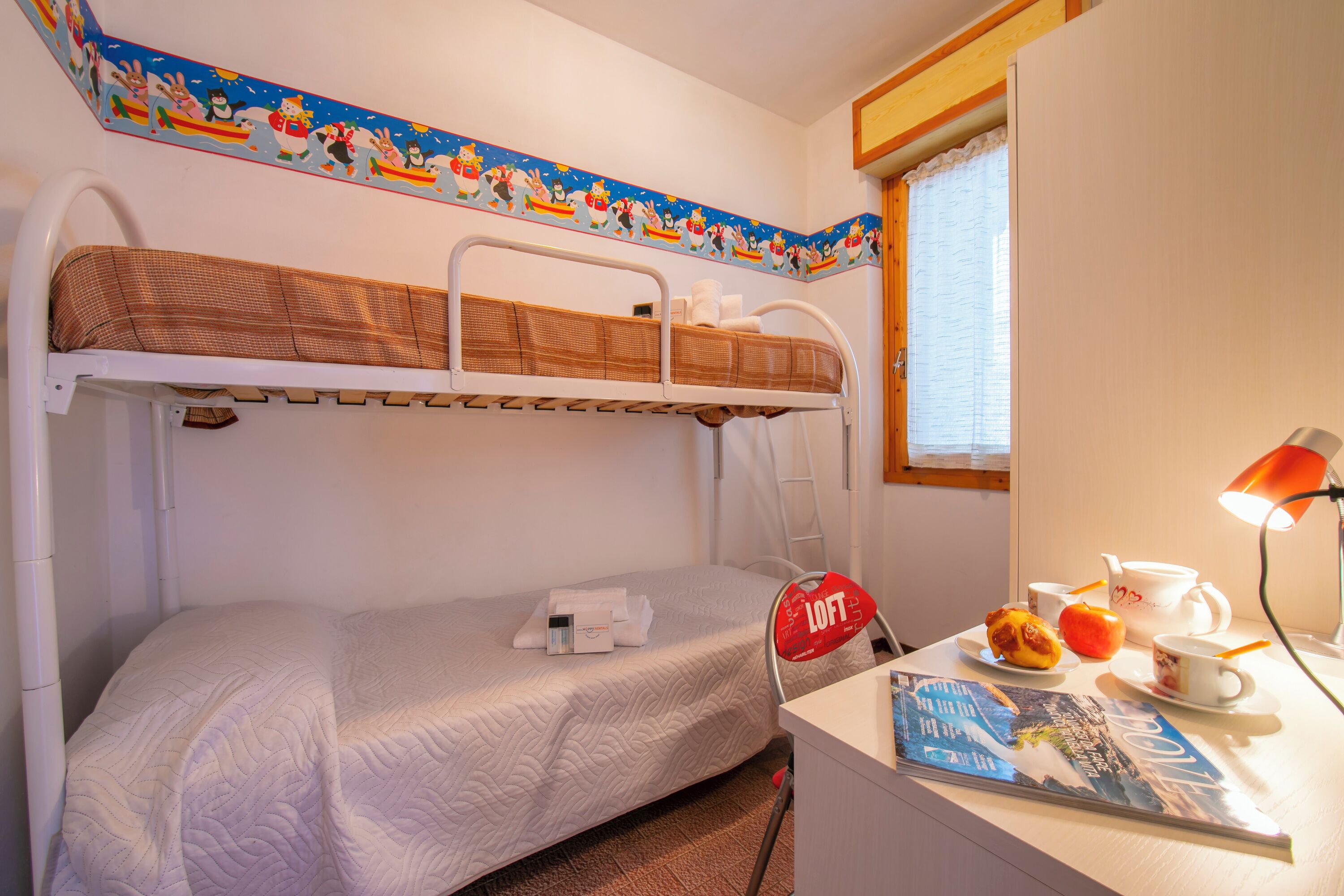 Familienapartment, Mehrere Schlafzimmer, Bergseite (Appartamento Secrel 11) | 1 Schlafzimmer, kostenloses WLAN, Bettwäsche