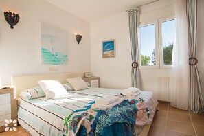 3 slaapkamers, een strijkplank/strijkijzer, gratis wifi