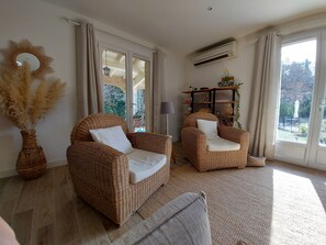 Smart TV, table tennis, books - Villa for family vacations with swimming pool (Venelles)