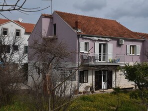 Exterior - Apartment Manigo (Supetar)