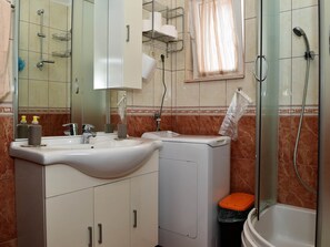 Apartment (Three bedroom apartment) | Bathroom - Apartment Manigo (Supetar)