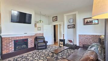 TV, caminetto, Netflix, servizi in streaming