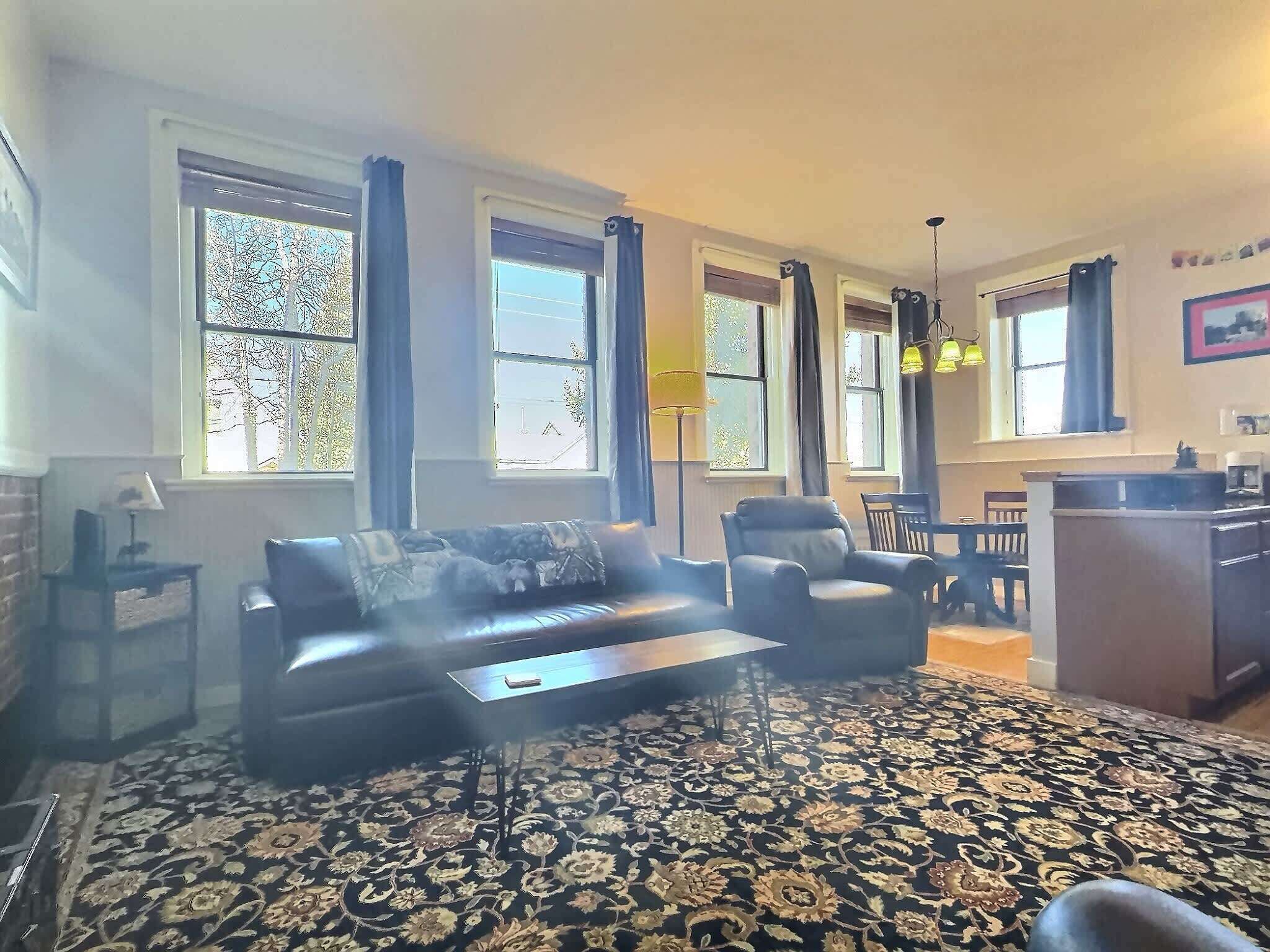 TV, fireplace, Netflix, streaming services