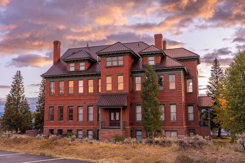 Historic Loft Near Downtown Leadville, Ski Cooper