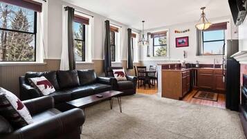 TV, fireplace, Netflix, streaming services