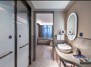 Superior Room, 1 King Bed