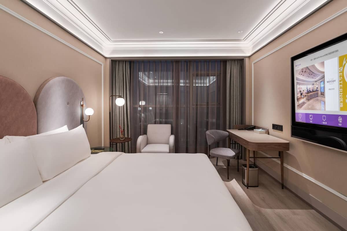 Executive Room, 1 King Bed | Soundproofing