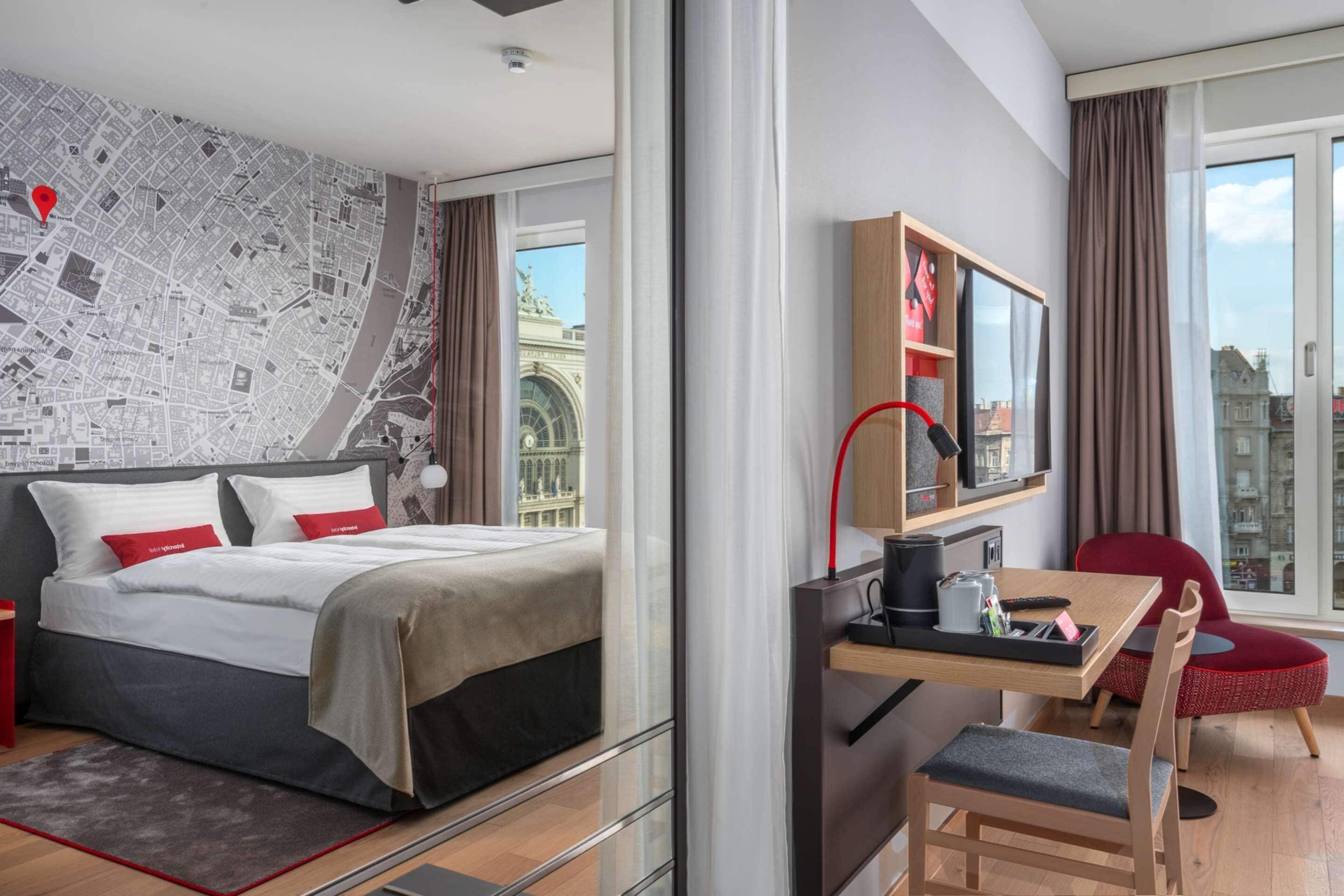 superior double room | in-room safe, desk, laptop workspace, soundproofing