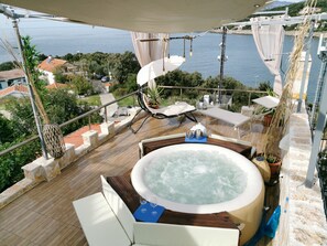 Bain à remous extérieur