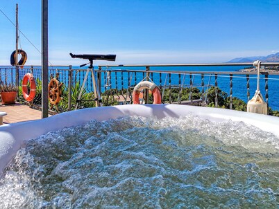 House Carpe Diem with the best sea view and with 3 Jacuzzi