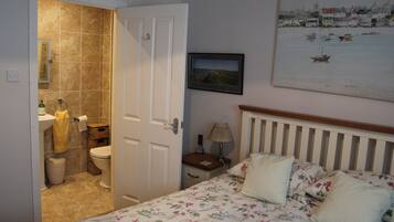 Family Cottage, Ensuite, Partial Sea View (Osborne Cottage) | 3 bedrooms
