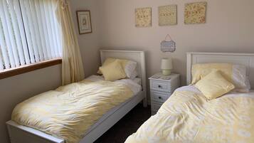 Family Cottage, Ensuite, Partial Sea View (Osborne Cottage) | 3 bedrooms