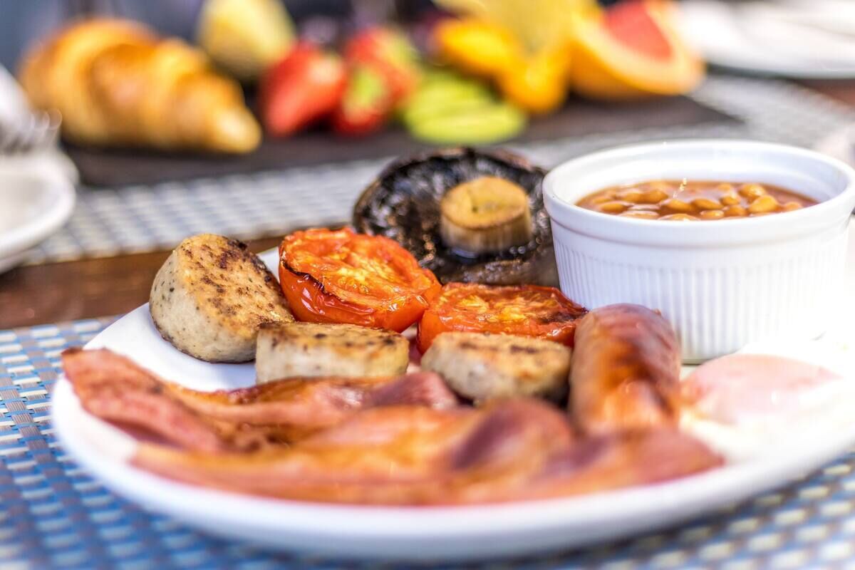daily english breakfast (gbp 15.00 per person)