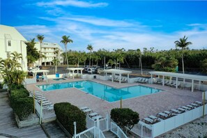 Pool - Bayside Villa 5236: Bayfront Views! (Captiva)