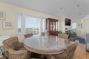 Dining - 6039-Sun Kissed, | Semi-Oceanfront | South Nags Head | Sleeps 14 (Nags Head)