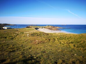 Beach nearby - Large vacation home in brittany, 5 minutes walk from the beach (Lampaul-Plouarzel)