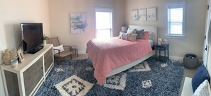 3 bedrooms, iron/ironing board, WiFi, bed sheets - Beautiful 3 story home on the lake, master suite's on 1st & 3rd floors... (Thornville)