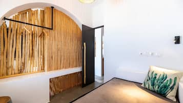 Allergikerbettwaren, Zimmersafe, individuell dekoriert