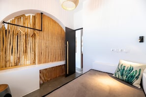 Hypo-allergenic bedding, in-room safe, individually decorated