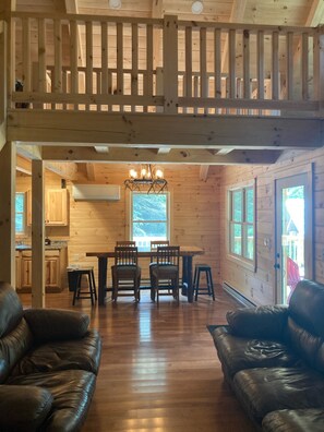 TV connectée, cheminée, lecteur de DVD