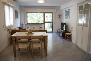 Interior - N228 - Numana, renovated four-room apartment with garden (Numana)