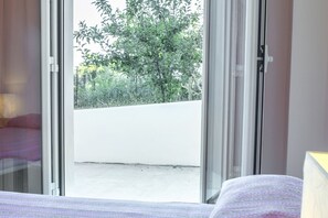 2 bedrooms, bed sheets