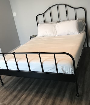 4 bedrooms, free WiFi, bed sheets