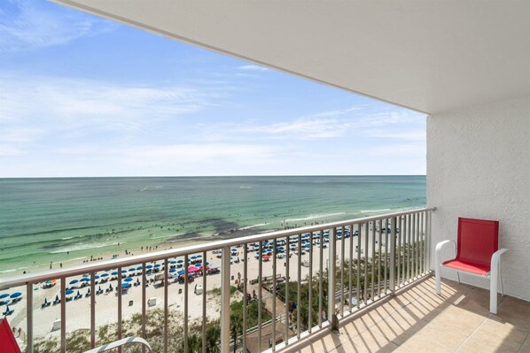 Condo, 1 King Bed with Sofa bed (The Summit 1122) | Balcony