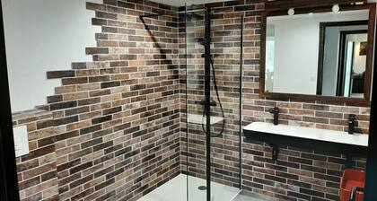 Very large space with industrial feel