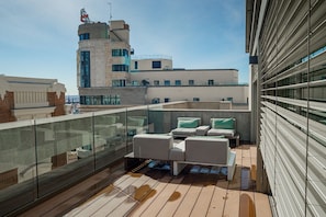Apartamento urbano, 2 quartos, terraço, vista para a cidade | Terraço/pátio