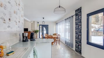 Frigorifero, microonde, forno, lavastoviglie