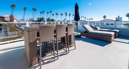 Charming Beach Bungalow