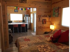 1 室のベッドルーム、WiFi、ベッドシーツ