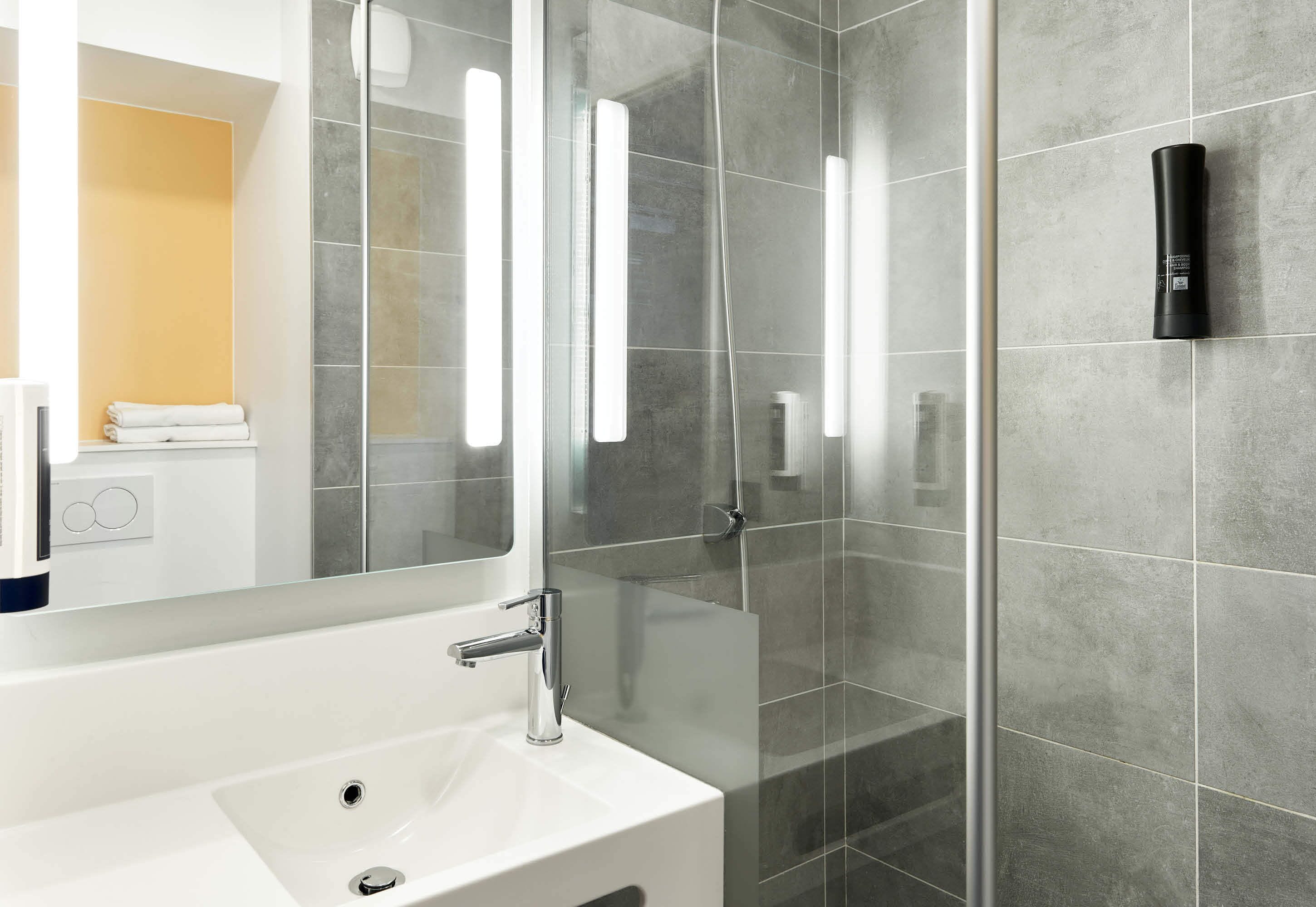 shower, towels, soap, shampoo