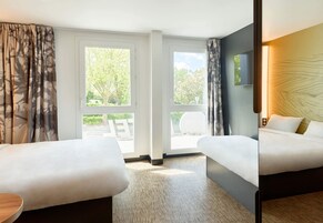 Quadruple Room | 1 bedroom, desk, free WiFi, bed sheets