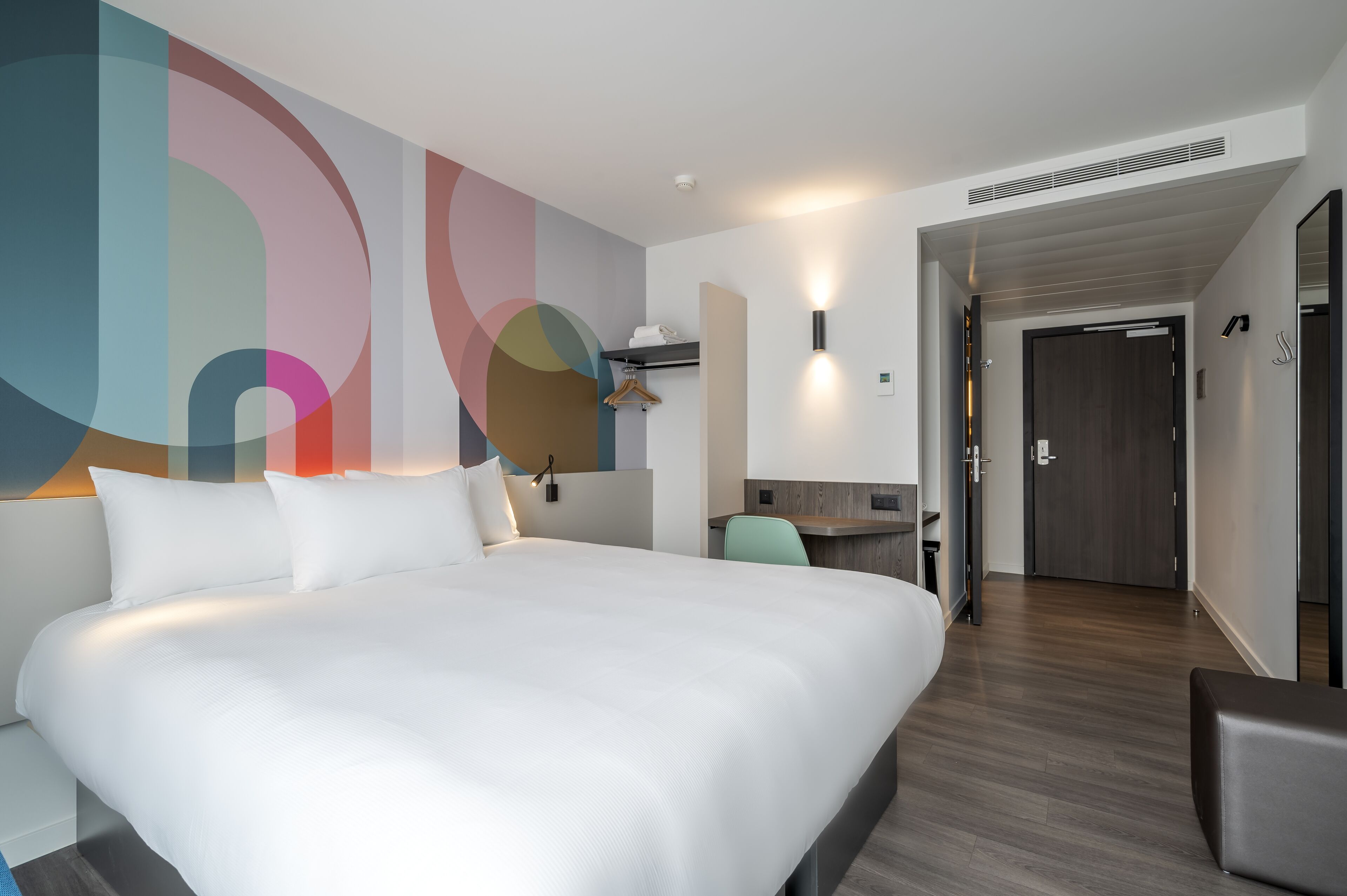 superior double room | desk, soundproofing, free wifi, bed sheets