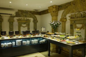 تناول الطعام