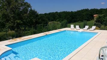 Piscine extérieure, piscine chauffée