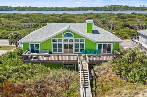 Cloud Nine Home, Oceanfront with Game Room