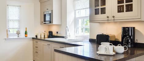 Lave-vaisselle, chaise haute