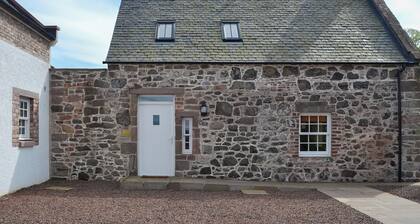 Grieve's Cottage - UK11107