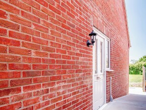 Exterior detail - Dawson Park 8 - UK12667 (Mablethorpe)