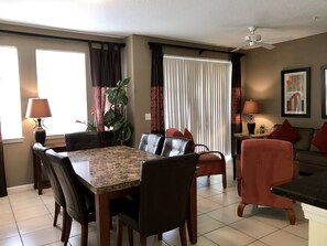 Living room | TV - Cane Island (Kissimmee)